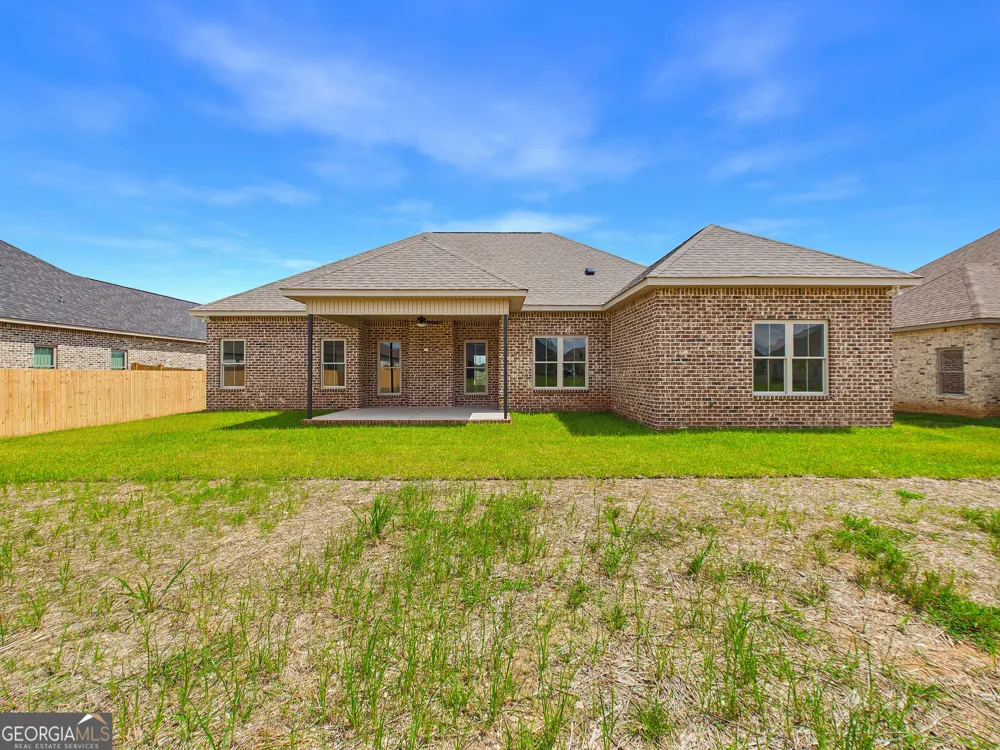 132 Blue Mist LN Kathleen, GA 31047