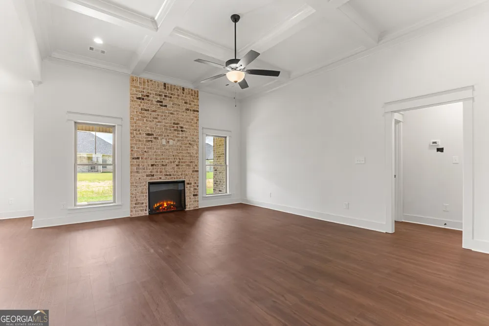 142 Blue Mist LN Kathleen, GA 31047