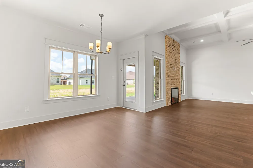 142 Blue Mist LN Kathleen, GA 31047
