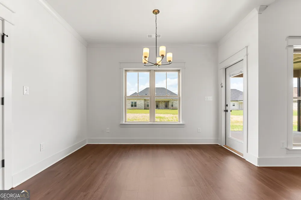 142 Blue Mist LN Kathleen, GA 31047