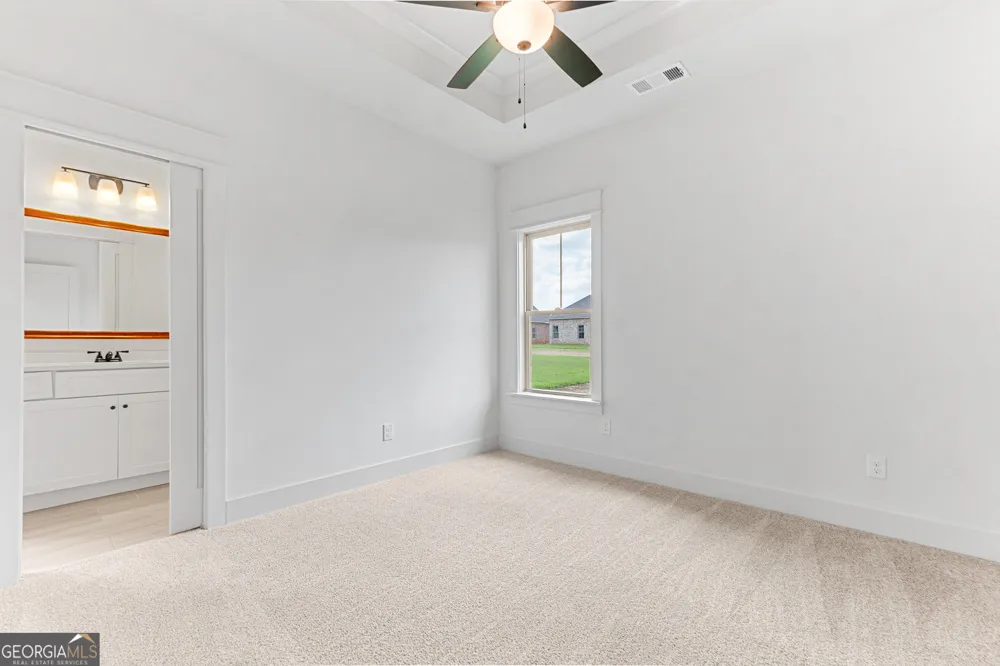 142 Blue Mist LN Kathleen, GA 31047