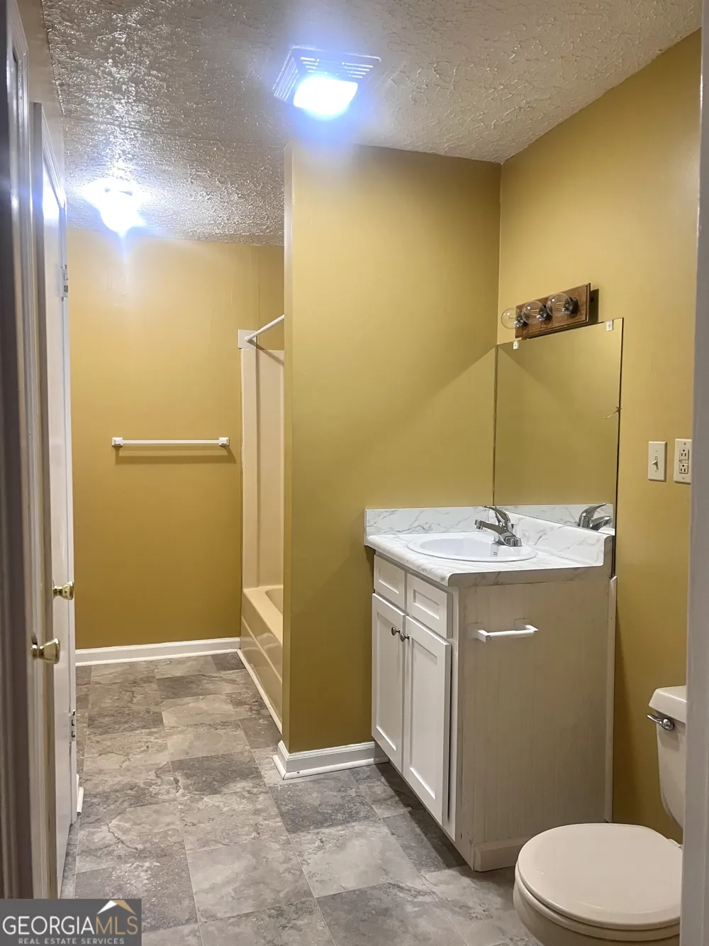 528 Karen DR Eastman, GA 31023