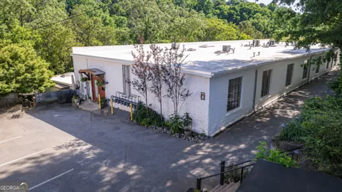 585 White CIR