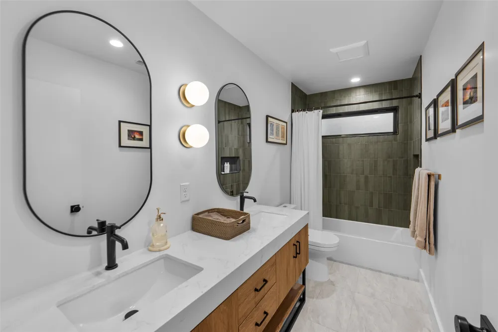 8300 Hathaway Drive Austin, TX 78757