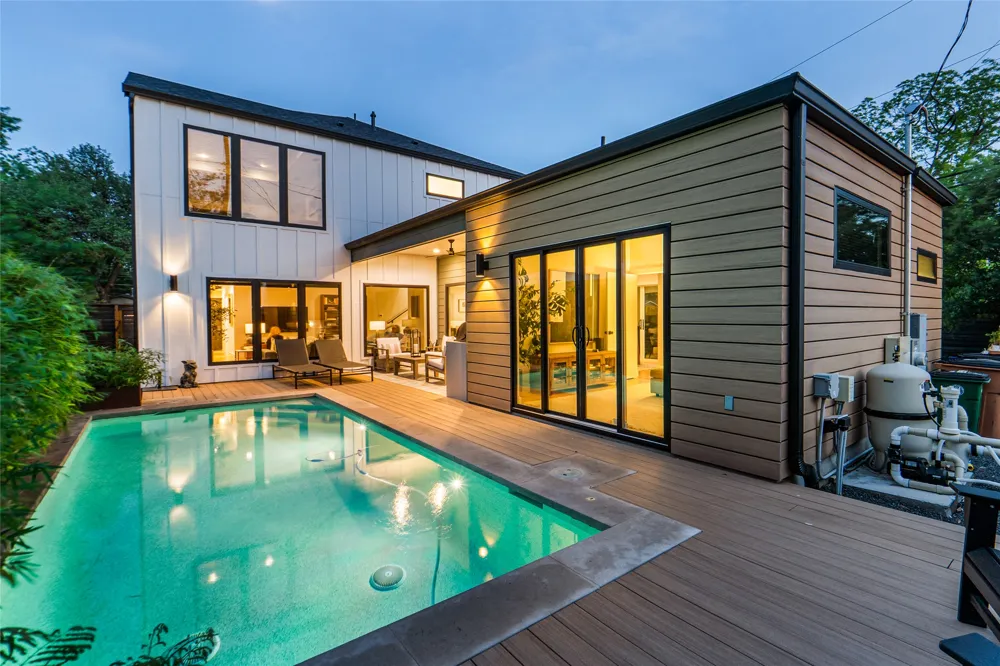 8300 Hathaway Drive Austin, TX 78757