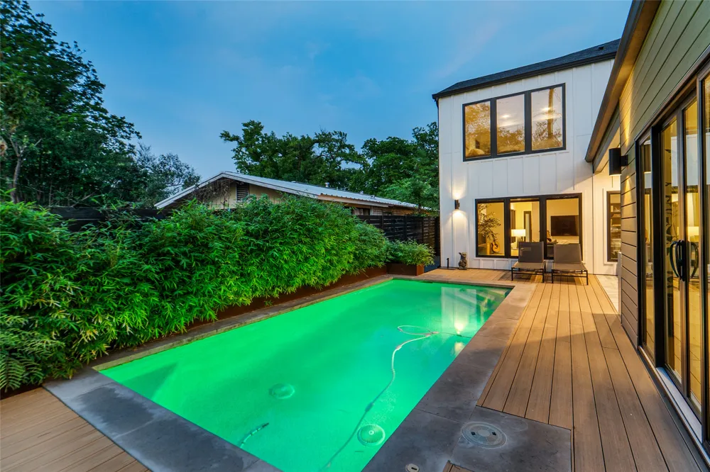 8300 Hathaway Drive Austin, TX 78757
