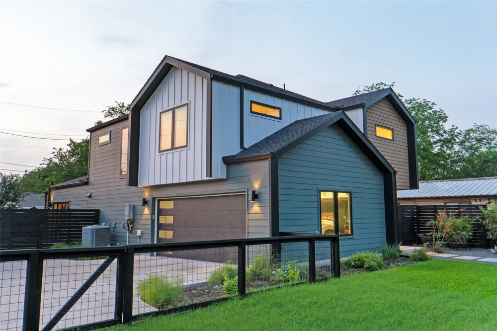 8300 Hathaway Drive Austin, TX 78757