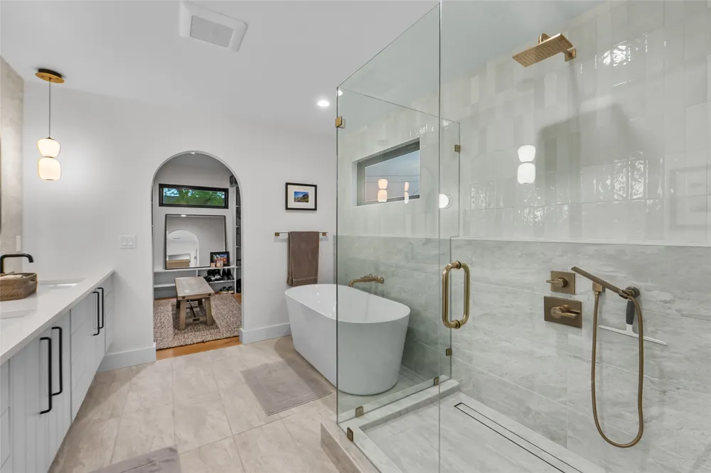 8300 Hathaway Drive Austin, TX 78757