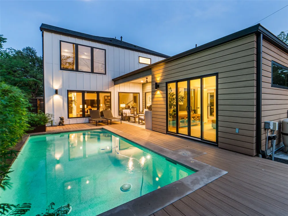 8300 Hathaway Drive Austin, TX 78757