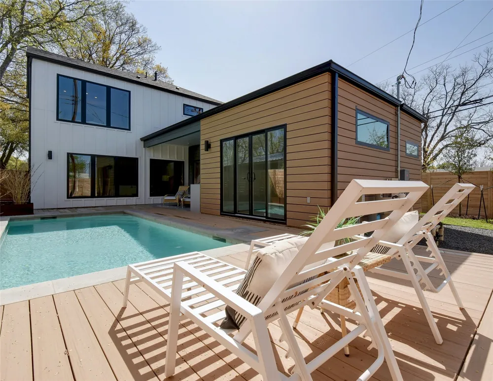 8300 Hathaway Drive Austin, TX 78757