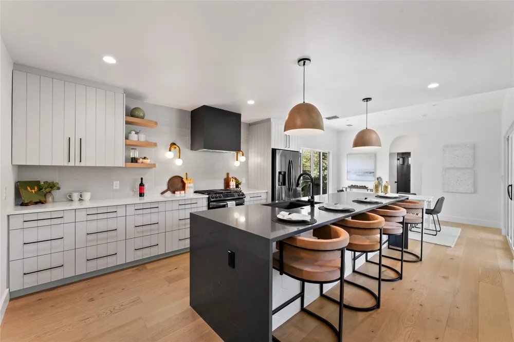 8300 Hathaway Drive Austin, TX 78757
