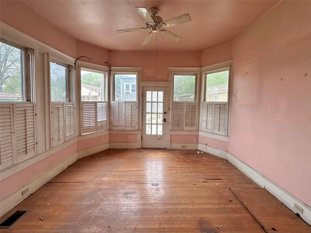 727 Pine Street San Antonio, TX 78202