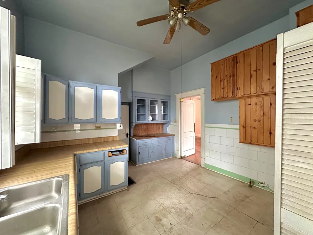 727 Pine Street San Antonio, TX 78202