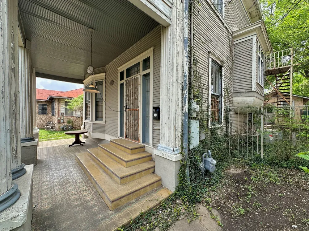 727 Pine Street San Antonio, TX 78202
