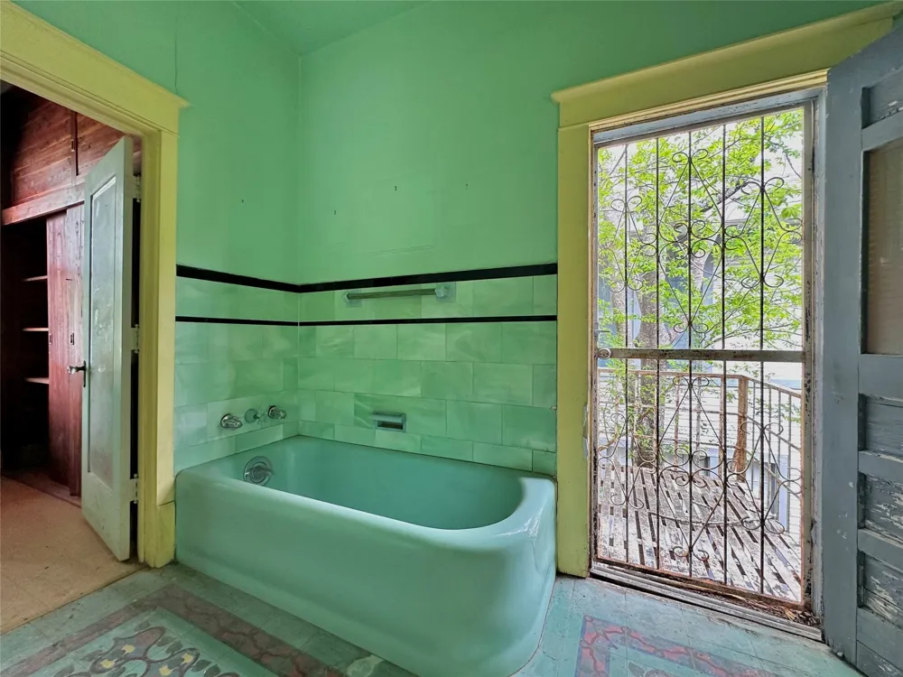 727 Pine Street San Antonio, TX 78202