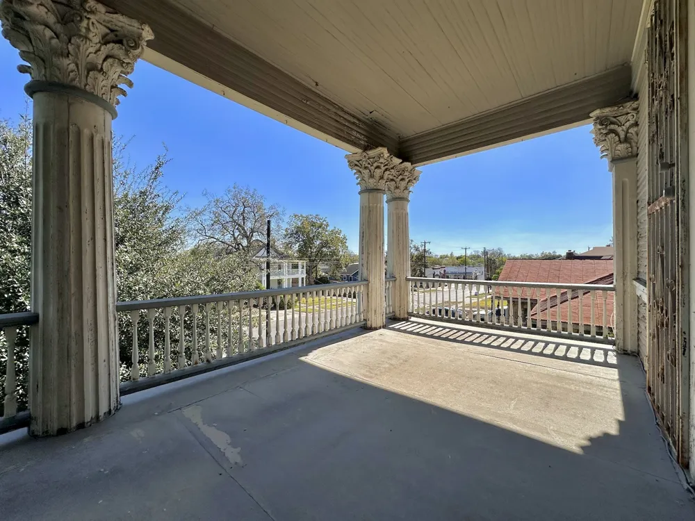 727 Pine Street San Antonio, TX 78202