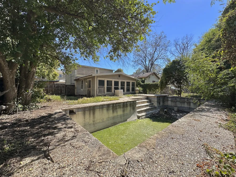 727 Pine Street San Antonio, TX 78202