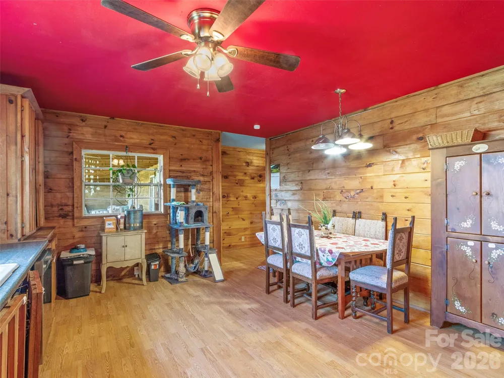 120 Lillie Lane Marshall, NC 28753