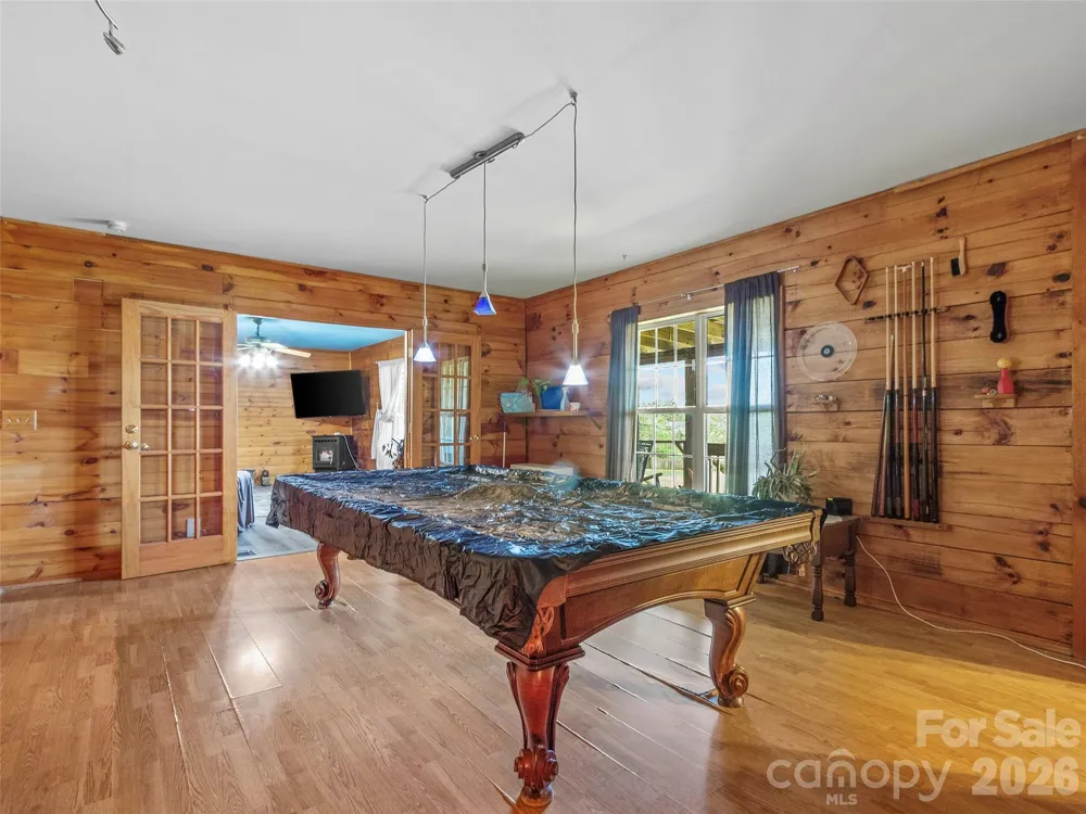 120 Lillie Lane Marshall, NC 28753