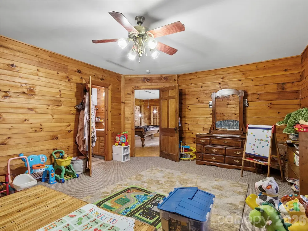 120 Lillie Lane Marshall, NC 28753
