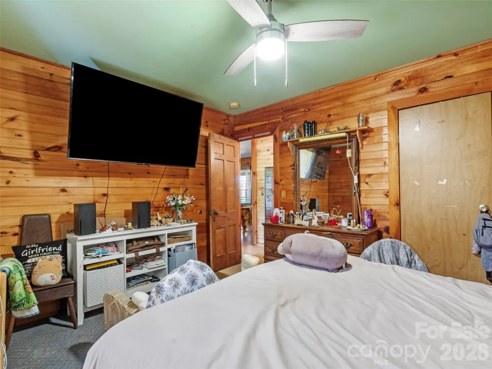 120 Lillie Lane Marshall, NC 28753
