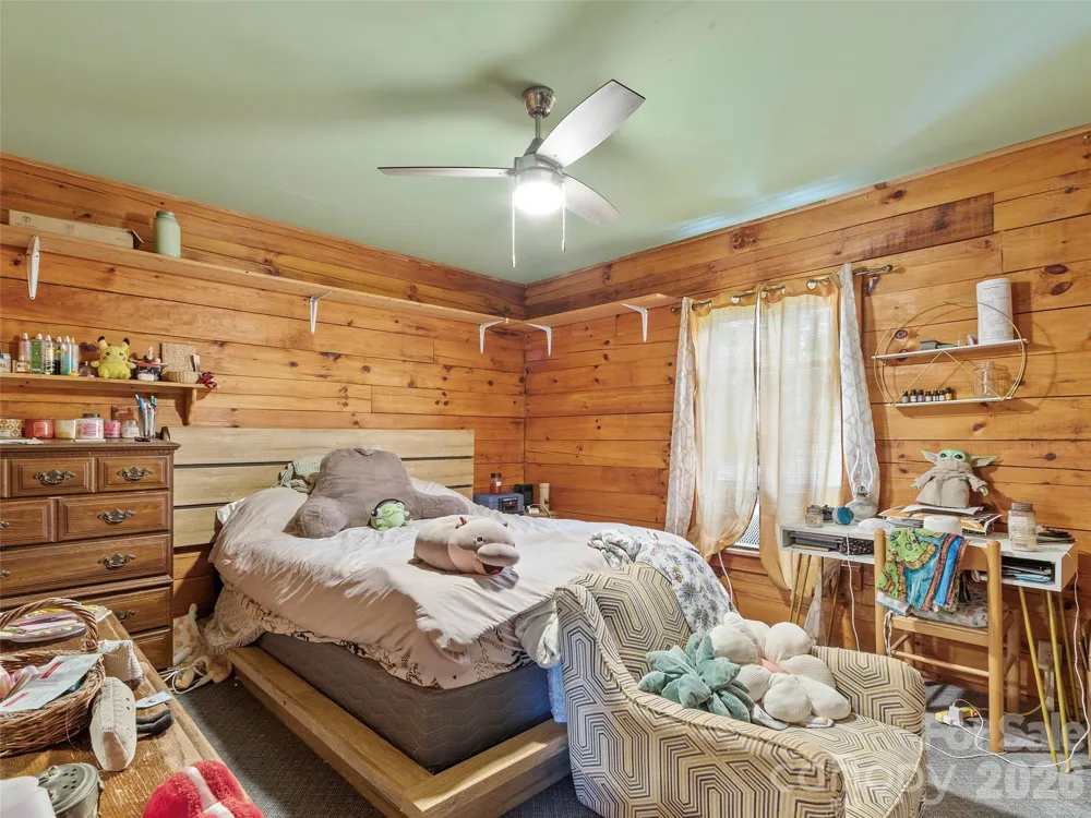 120 Lillie Lane Marshall, NC 28753