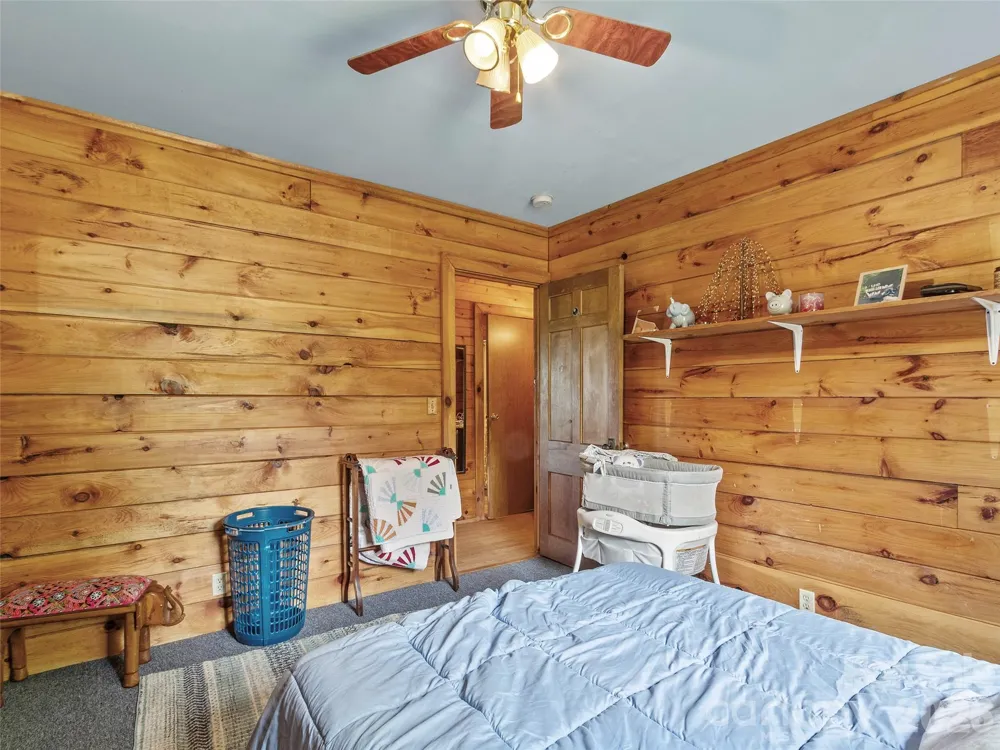 120 Lillie Lane Marshall, NC 28753