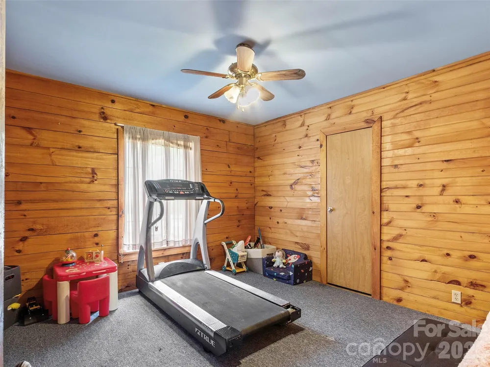 120 Lillie Lane Marshall, NC 28753