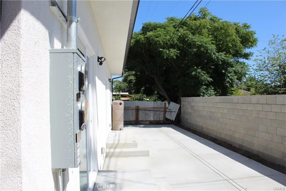 10359 Telfair Pacoima, CA 91331
