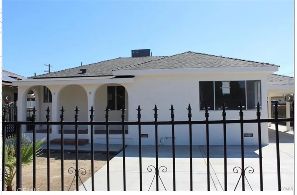 10359 Telfair Pacoima, CA 91331