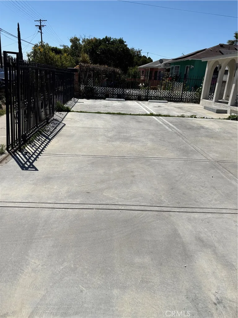 10359 Telfair Pacoima, CA 91331