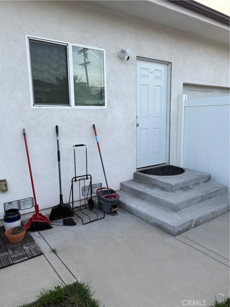 10359 Telfair Pacoima, CA 91331
