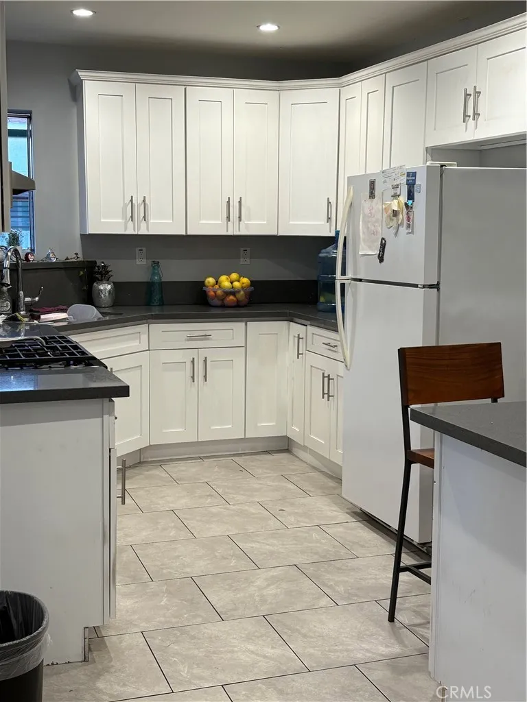 10359 Telfair Pacoima, CA 91331