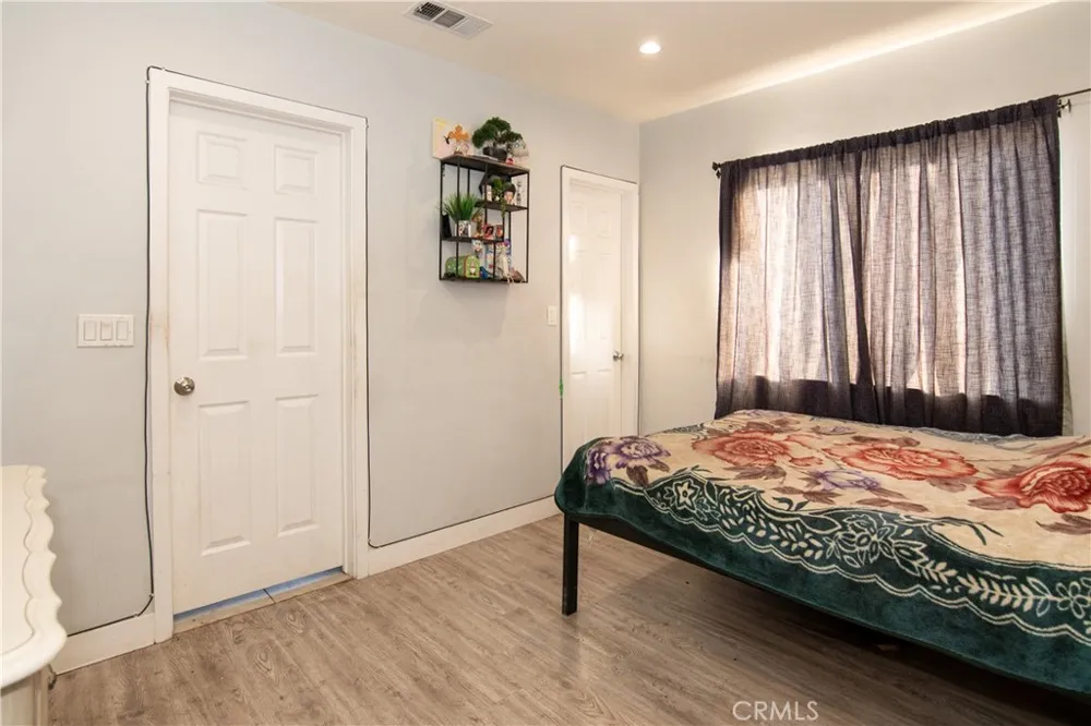 10359 Telfair Pacoima, CA 91331