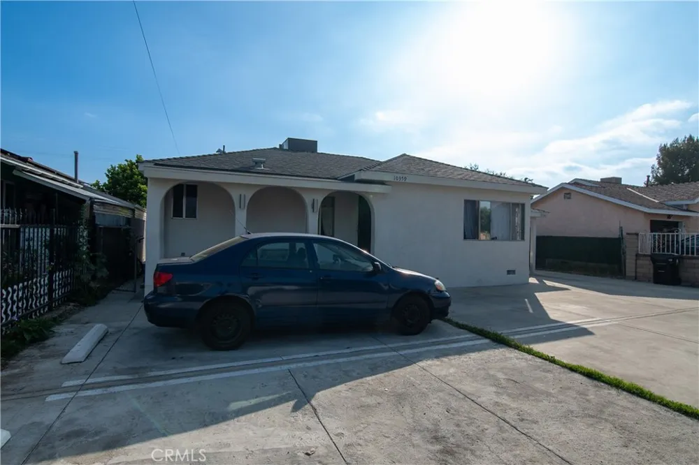 10359 Telfair Pacoima, CA 91331