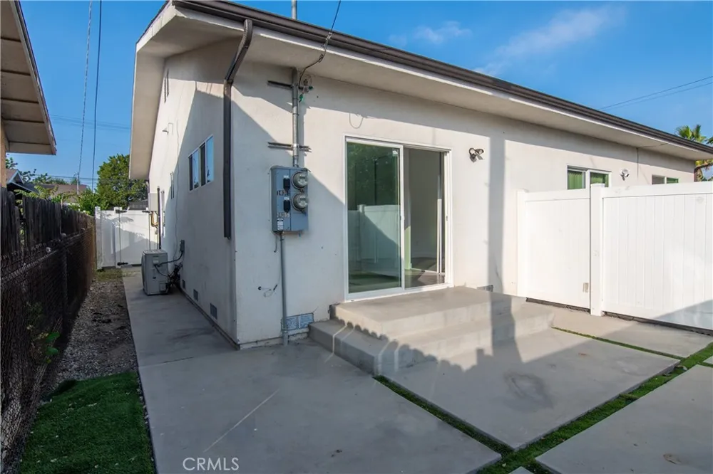 10359 Telfair Pacoima, CA 91331