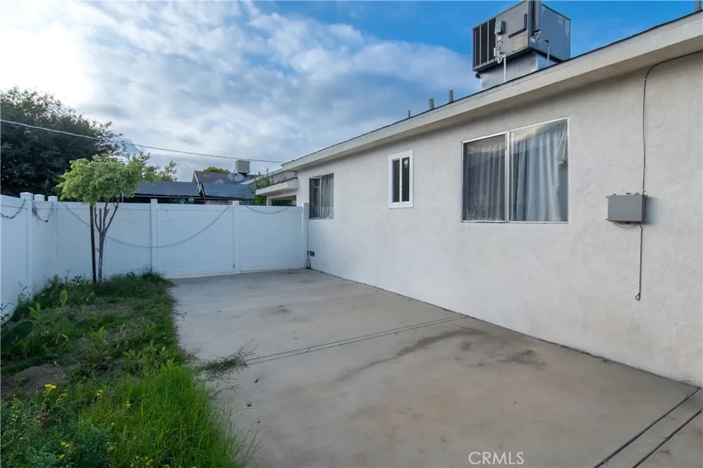 10359 Telfair Pacoima, CA 91331