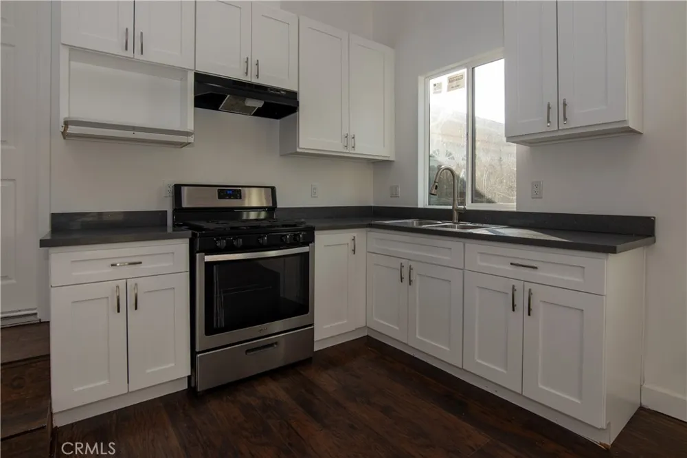 10359 Telfair Pacoima, CA 91331