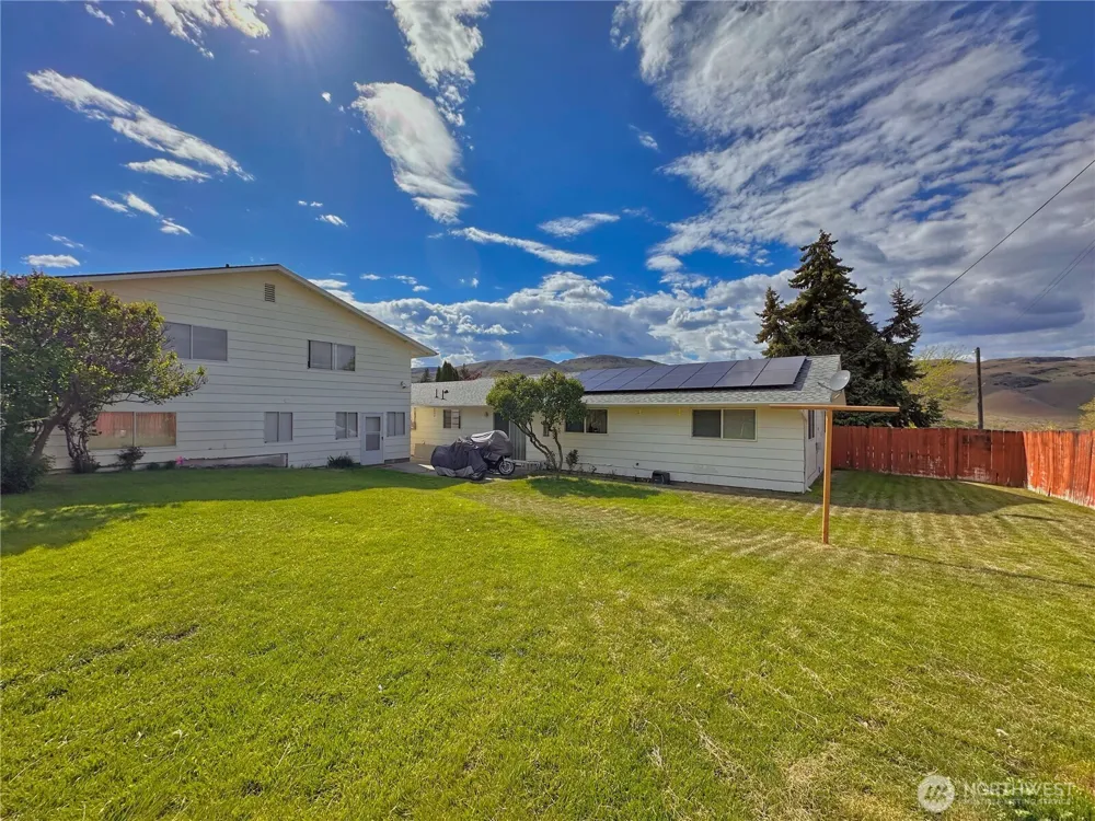 1113 River Drive Coulee Dam, WA 99116