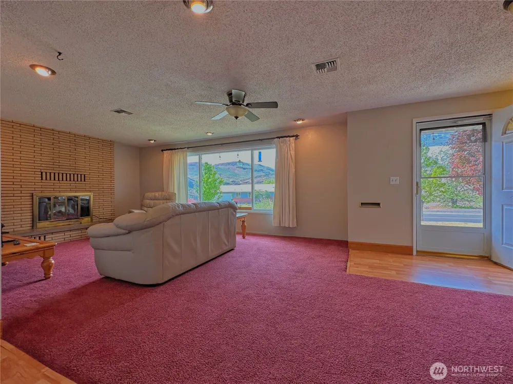 1113 River Drive Coulee Dam, WA 99116