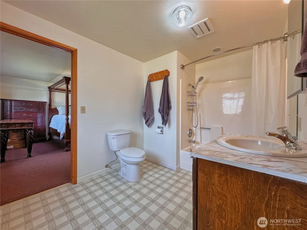 1113 River Drive Coulee Dam, WA 99116