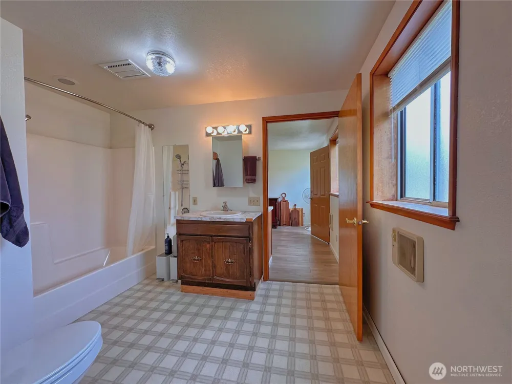 1113 River Drive Coulee Dam, WA 99116