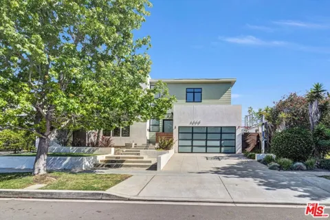 1635 19th Street