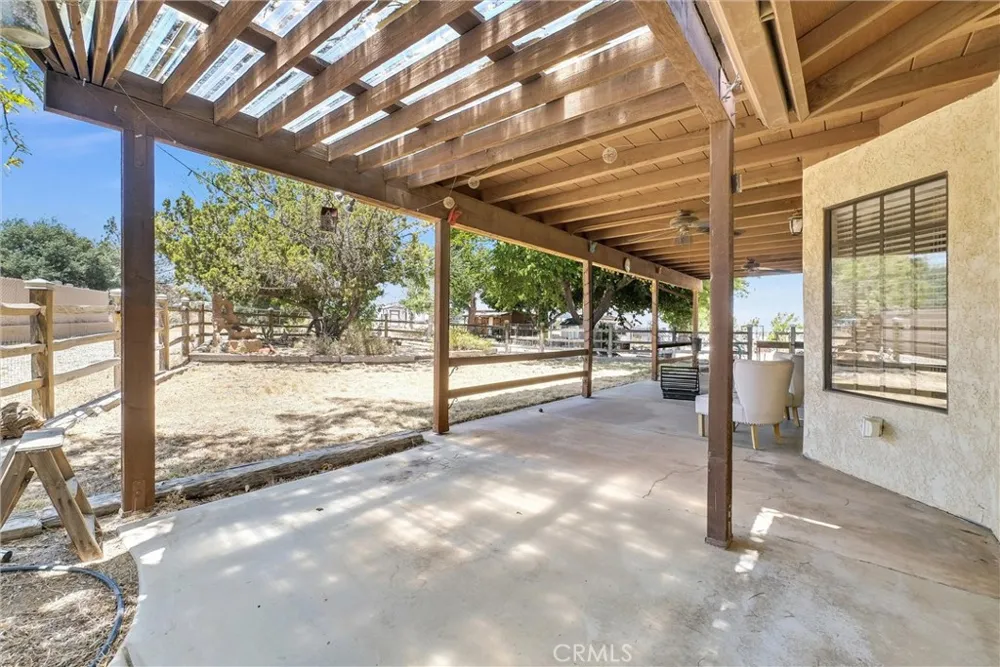 7854 Oak hills Rd Oak Hills, CA 92344