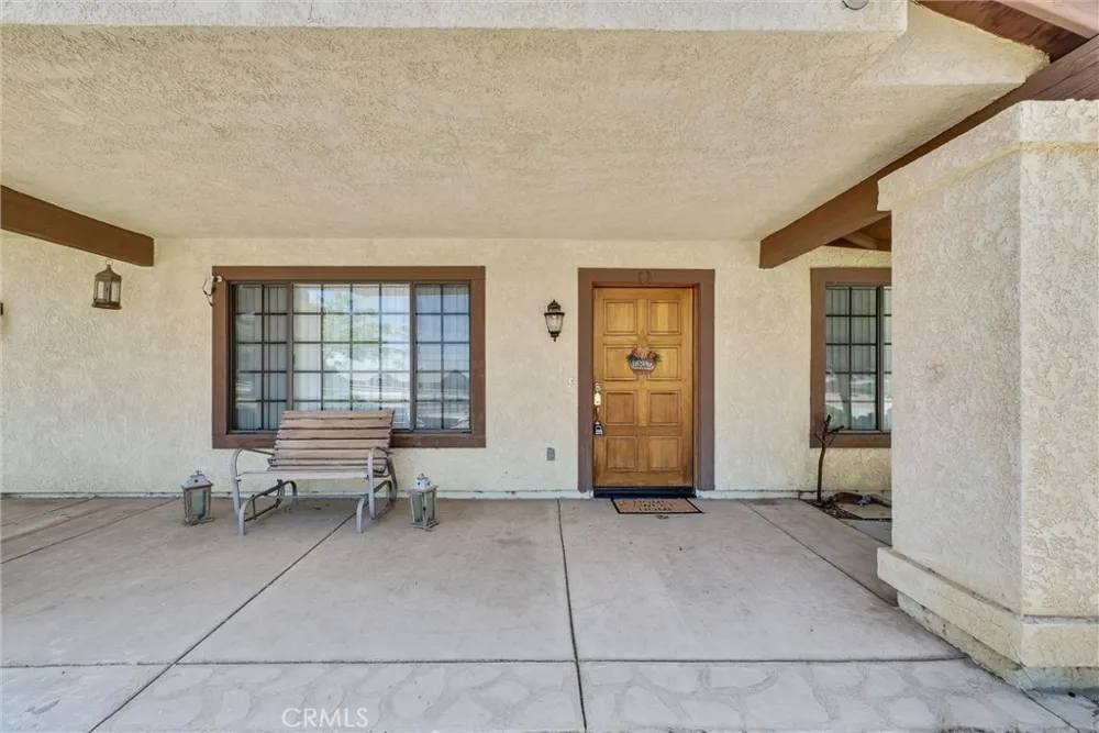 7854 Oak hills Rd Oak Hills, CA 92344