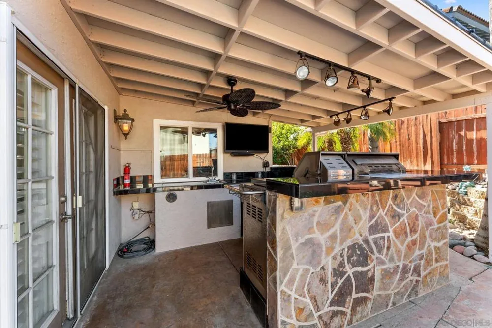 10253 Paseo Park Lakeside, CA 92040