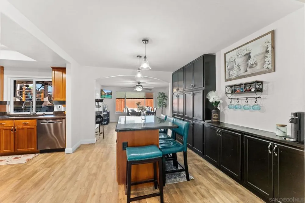 10253 Paseo Park Lakeside, CA 92040