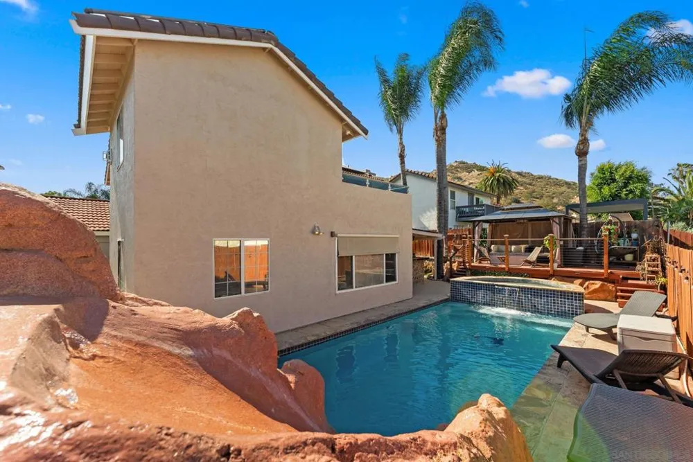 10253 Paseo Park Lakeside, CA 92040