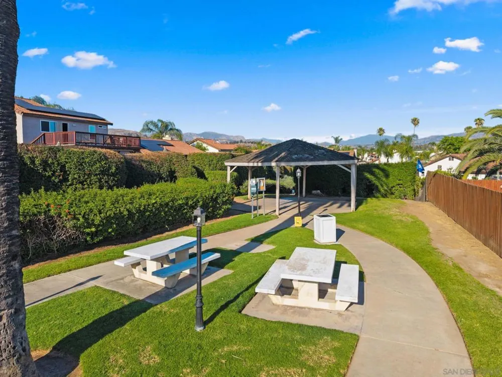 10253 Paseo Park Lakeside, CA 92040