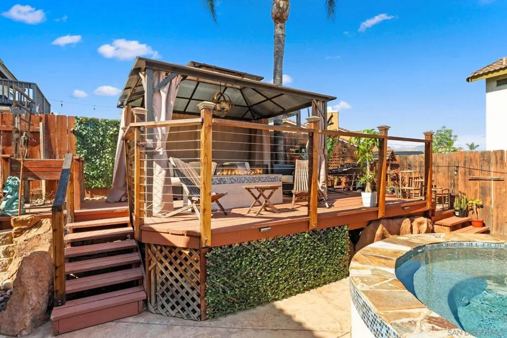 10253 Paseo Park Lakeside, CA 92040